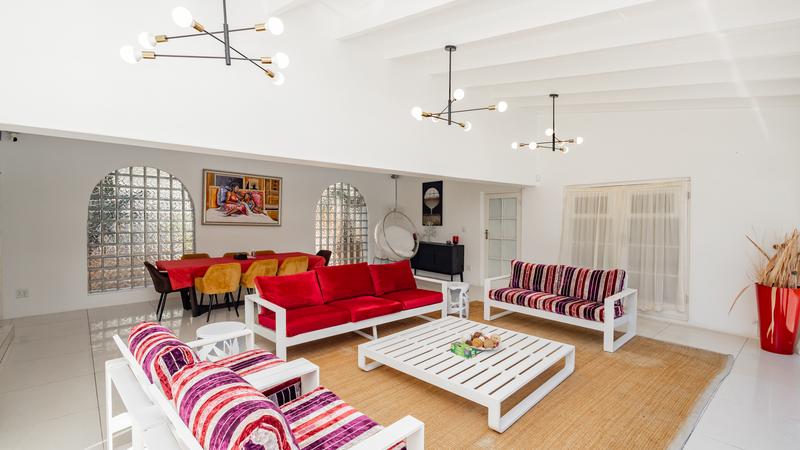 10 Bedroom Property for Sale in Constantia Western Cape